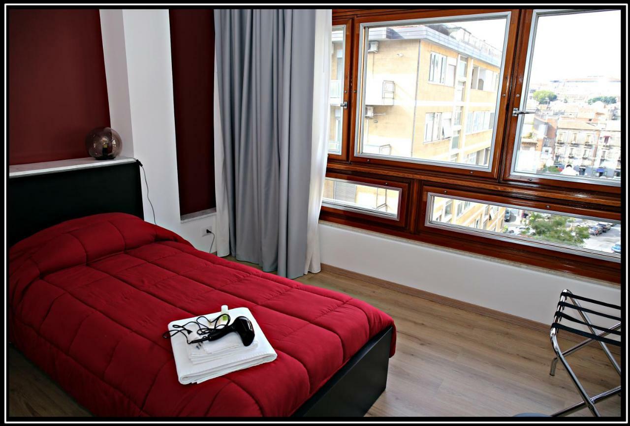 Tosca B&B คาตาเนีย ภายนอก รูปภาพ